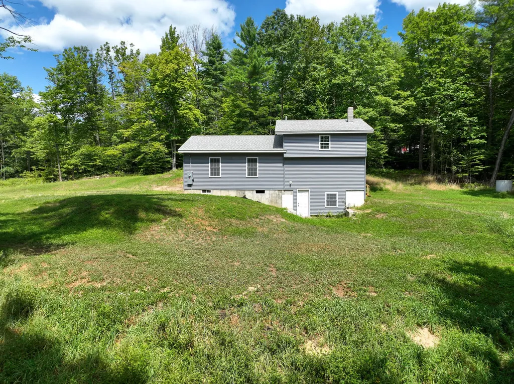 21 Coolidge Road Dixfield ME 04224
