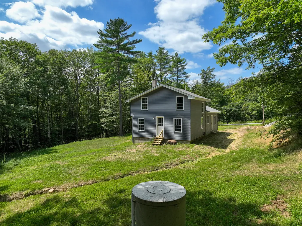 21 Coolidge Road Dixfield ME 04224