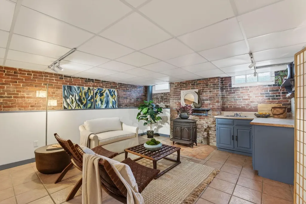 263 Brighton Avenue Portland ME 04102