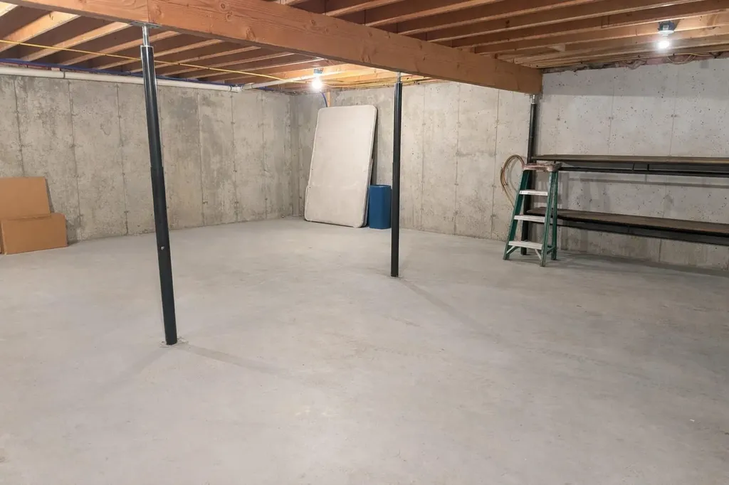 79 Peabody Road Appleton ME 04862