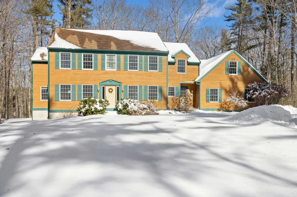 9 Carriedale Lane Kennebunk ME 04043