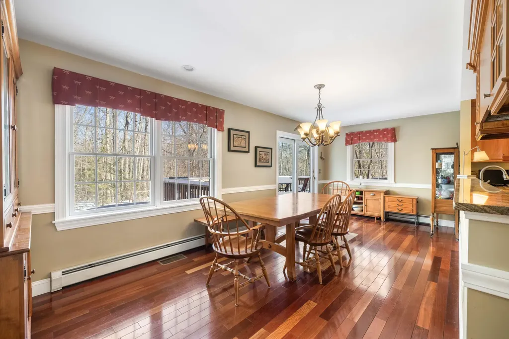 9 Carriedale Lane Kennebunk ME 04043