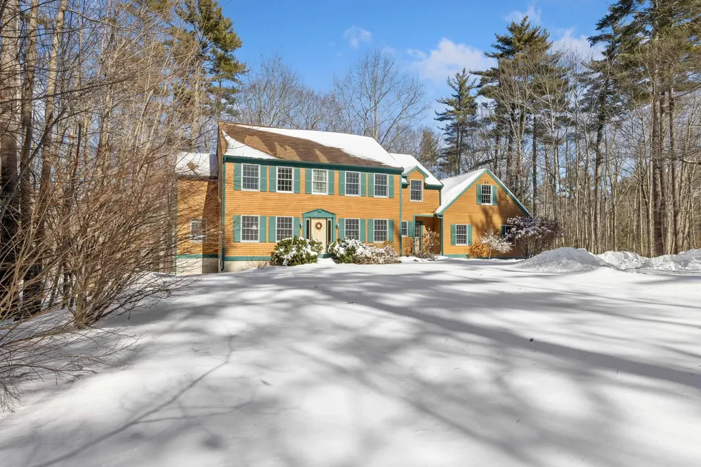 9 Carriedale Lane Kennebunk ME 04043