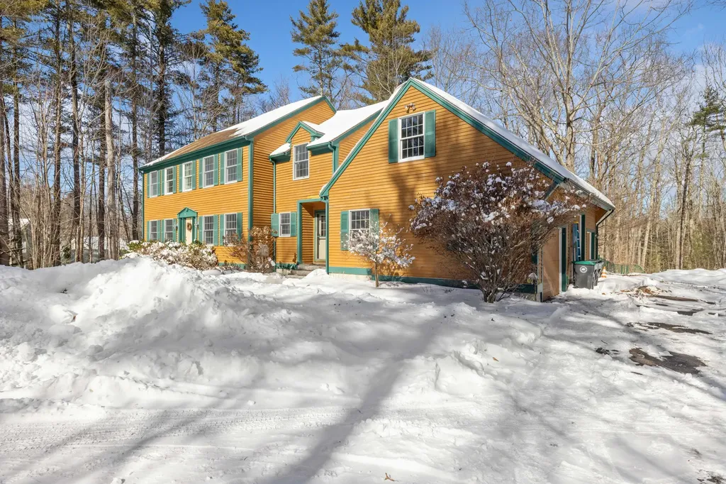 9 Carriedale Lane Kennebunk ME 04043