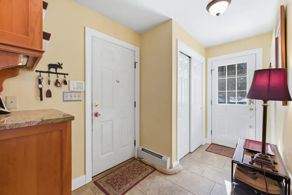 9 Carriedale Lane Kennebunk ME 04043