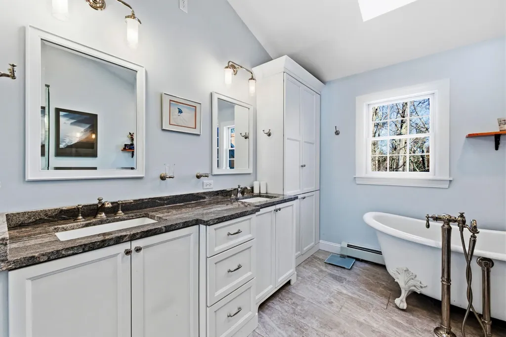 9 Carriedale Lane Kennebunk ME 04043