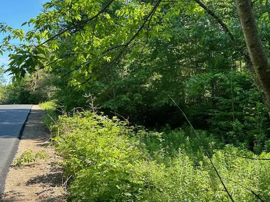 671 Stream Road Winterport ME 04496