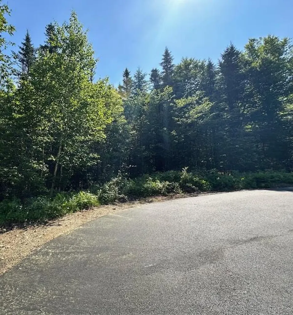 671 Stream Road Winterport ME 04496