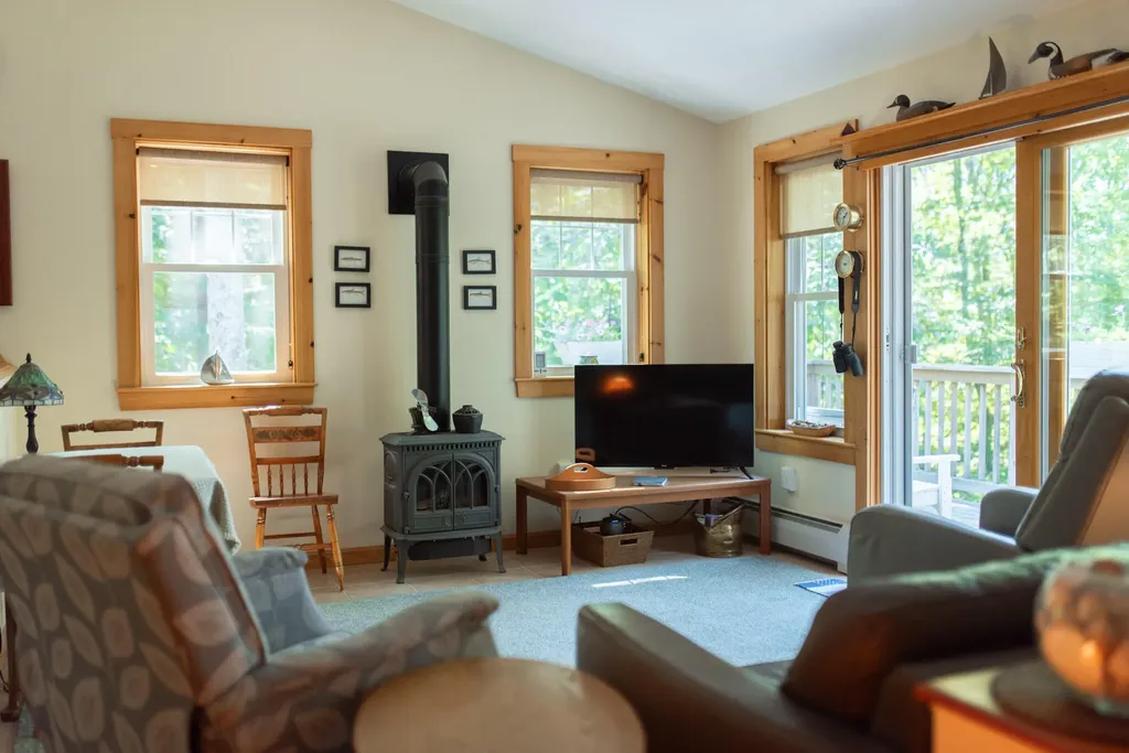 33 Rockinghorse Lane Saint George ME 04859