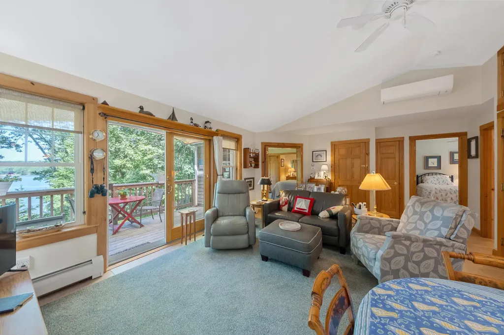 33 Rockinghorse Lane Saint George ME 04859