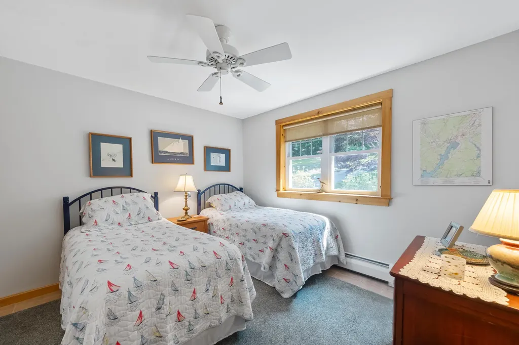 33 Rockinghorse Lane Saint George ME 04859