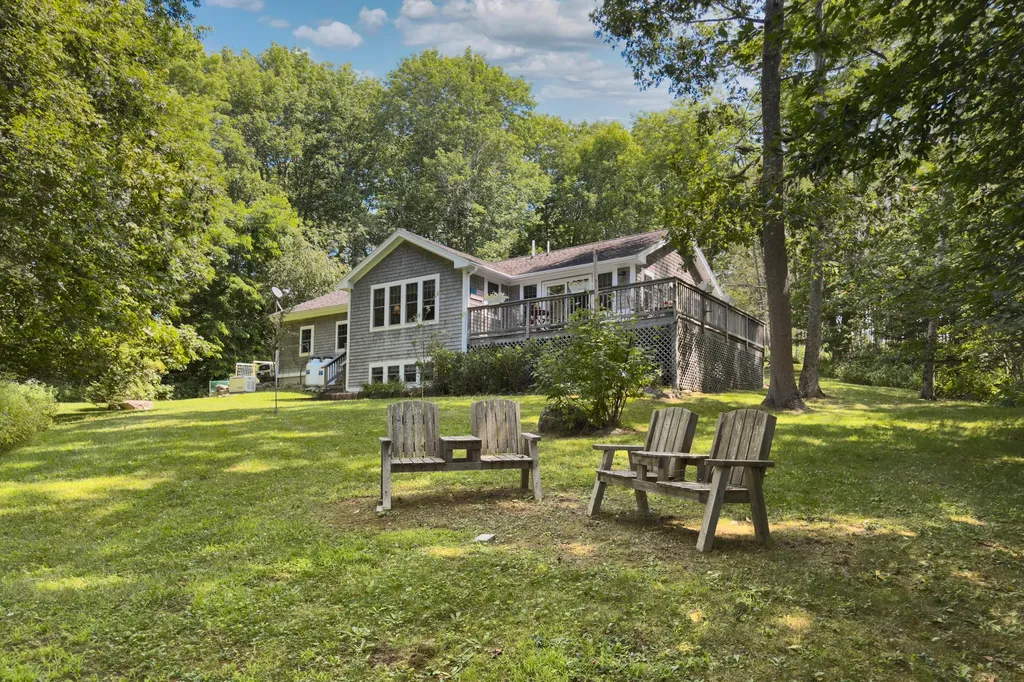 33 Rockinghorse Lane Saint George ME 04859