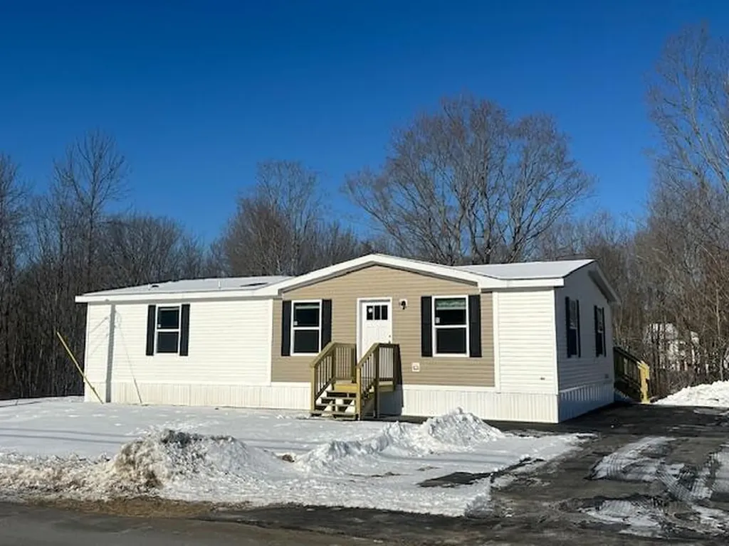 312 Gray Road Vassalboro ME 04989