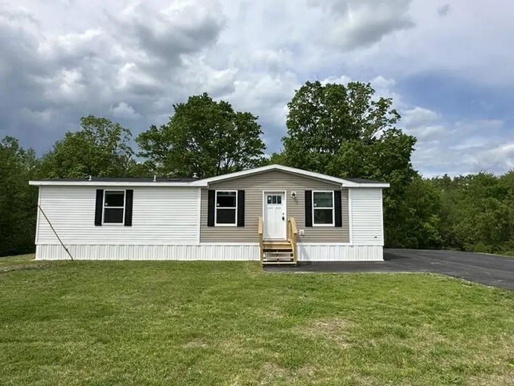 312 Gray Road Vassalboro ME 04989