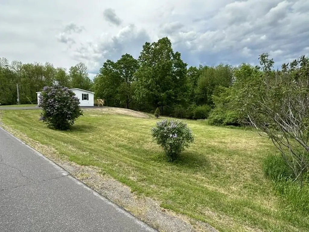 312 Gray Road Vassalboro ME 04989