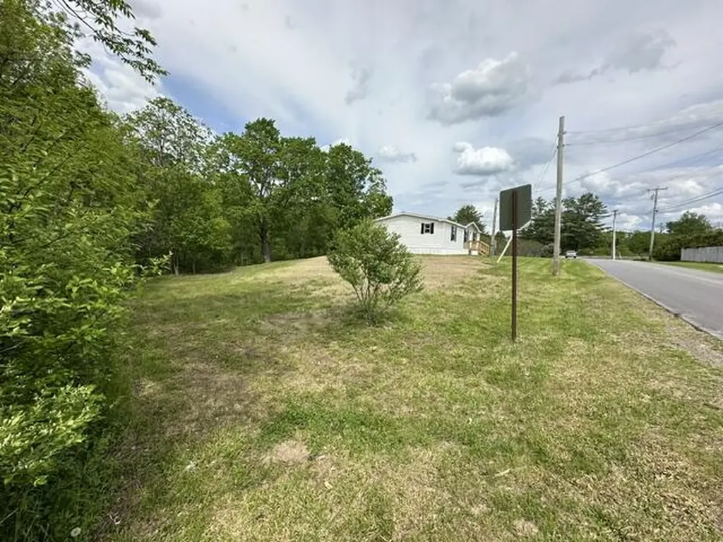 312 Gray Road Vassalboro ME 04989