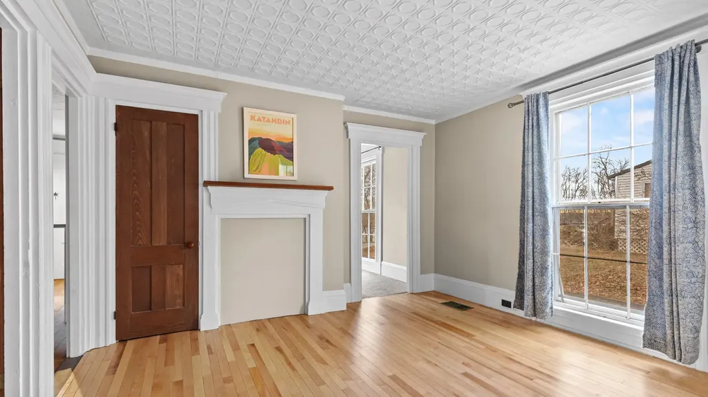 64 Penobscot Street Orono ME 04473