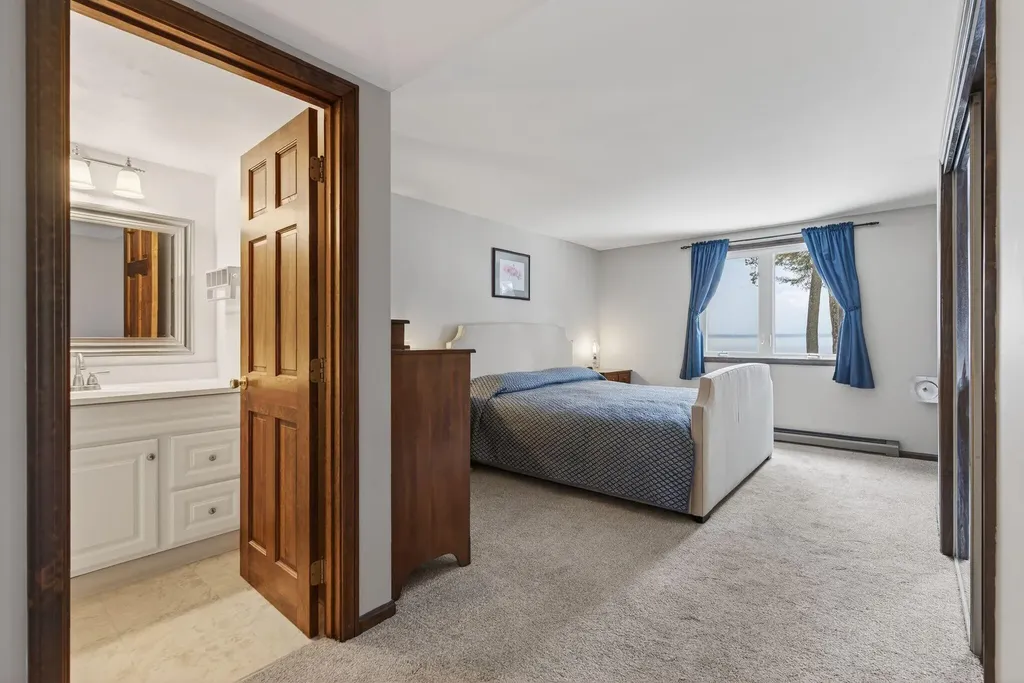 1112 Roosevelt Trail Windham ME 04062
