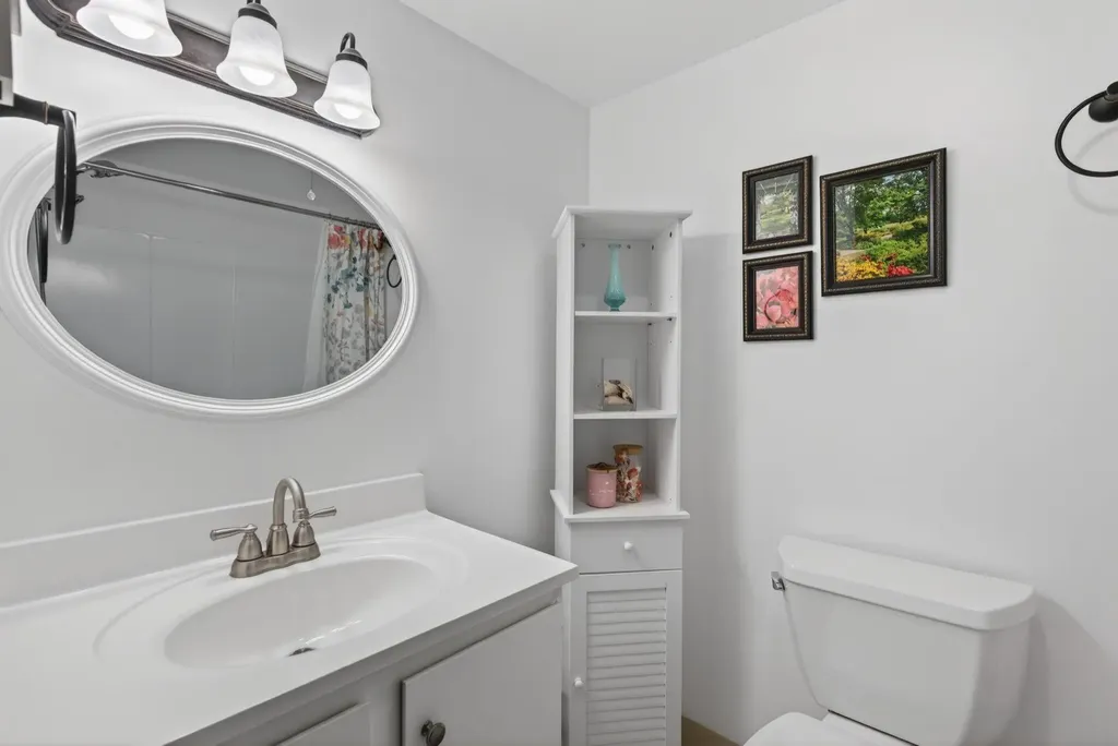1112 Roosevelt Trail Windham ME 04062