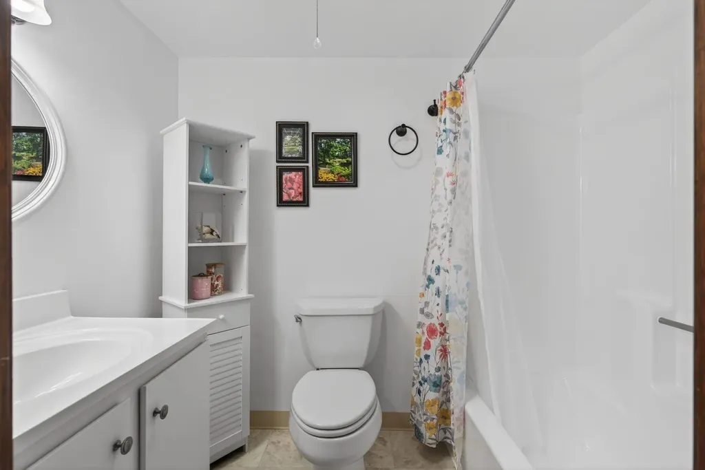 1112 Roosevelt Trail Windham ME 04062