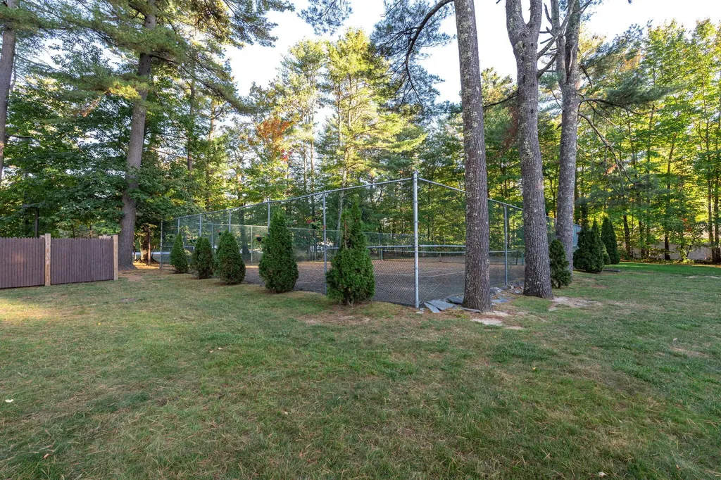 1112 Roosevelt Trail Windham ME 04062