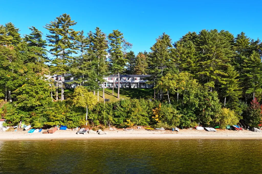 1112 Roosevelt Trail Windham ME 04062
