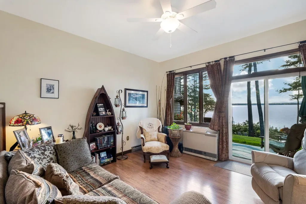 1112 Roosevelt Trail Windham ME 04062