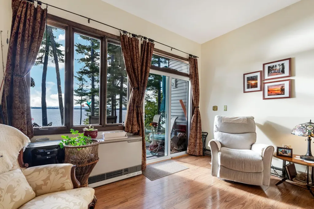 1112 Roosevelt Trail Windham ME 04062