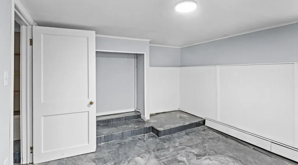 212 Montello Street Lewiston ME 04240