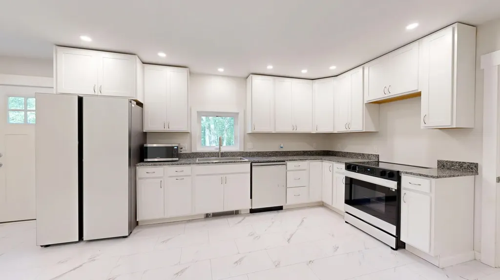 313 W Neck Road Nobleboro ME 04555