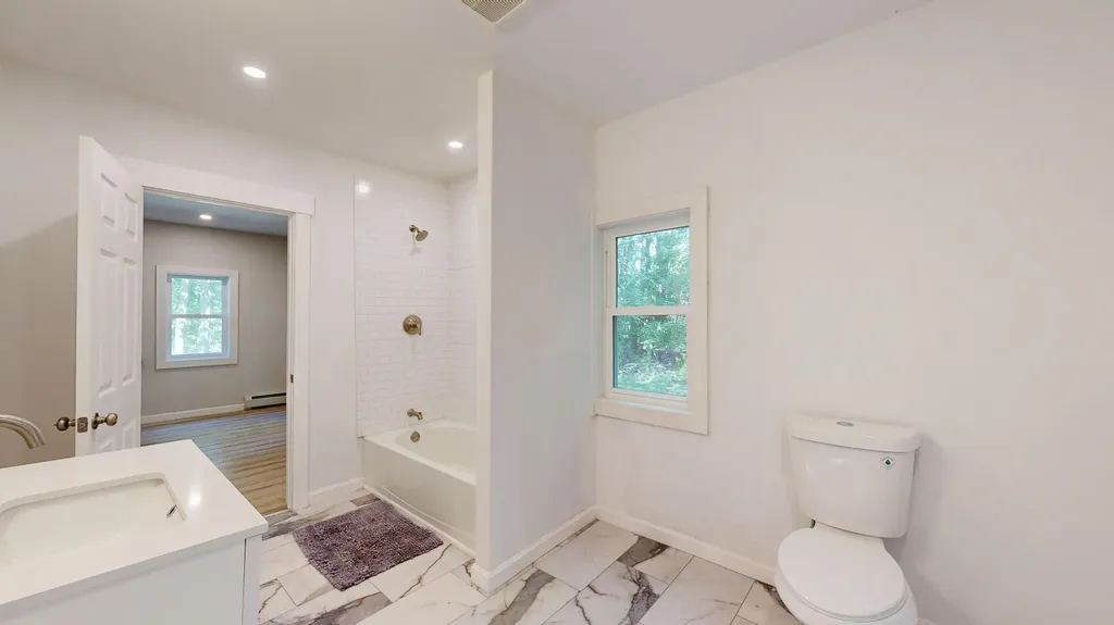 313 W Neck Road Nobleboro ME 04555
