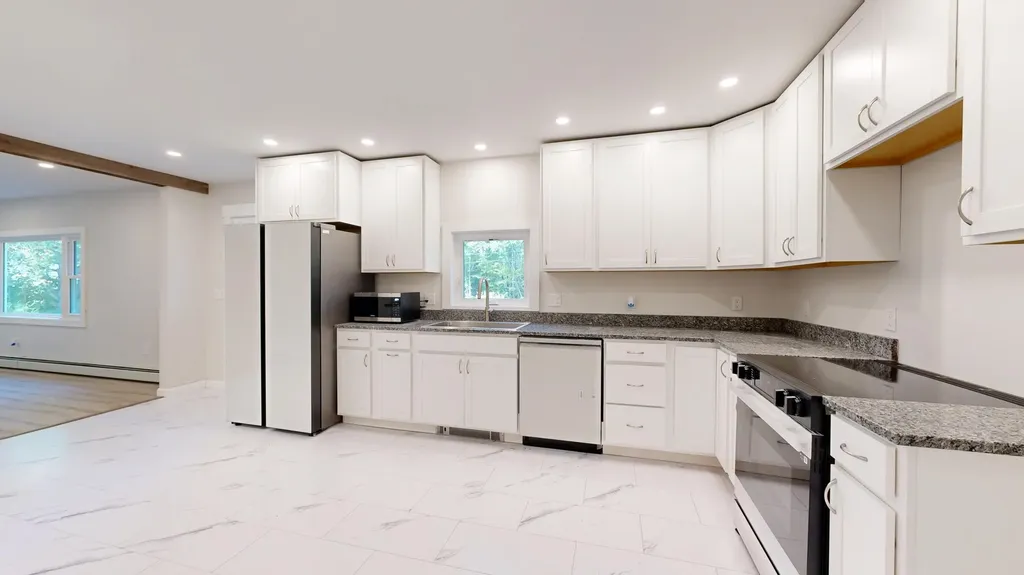 313 W Neck Road Nobleboro ME 04555