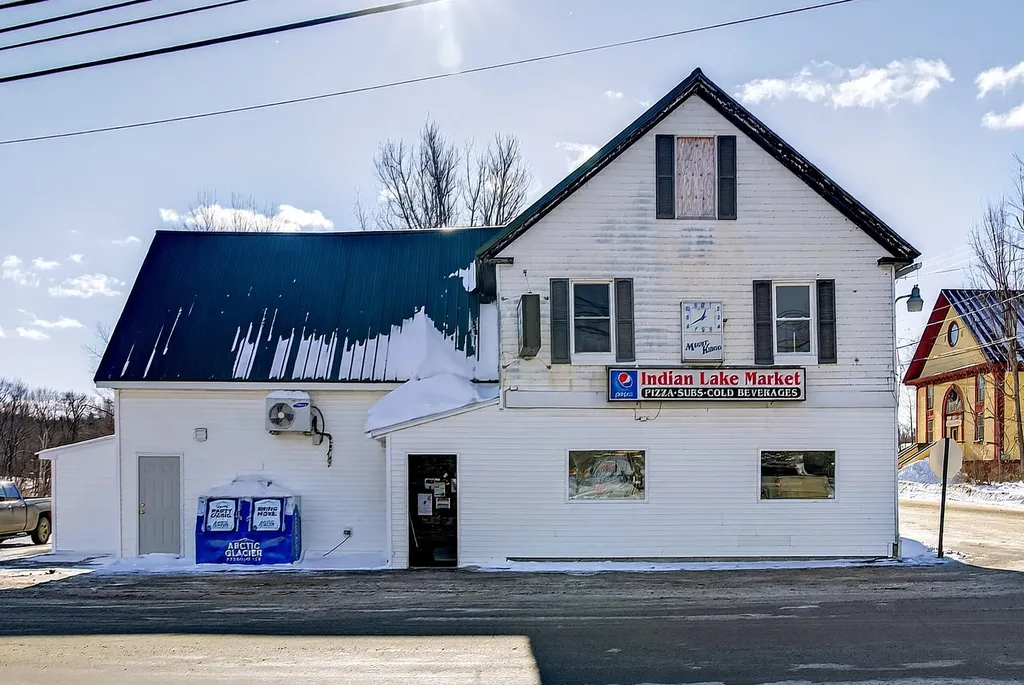 21 Corinna Road Saint Albans ME 04971