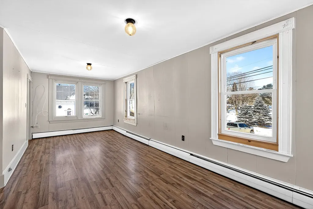 21 Corinna Road Saint Albans ME 04971