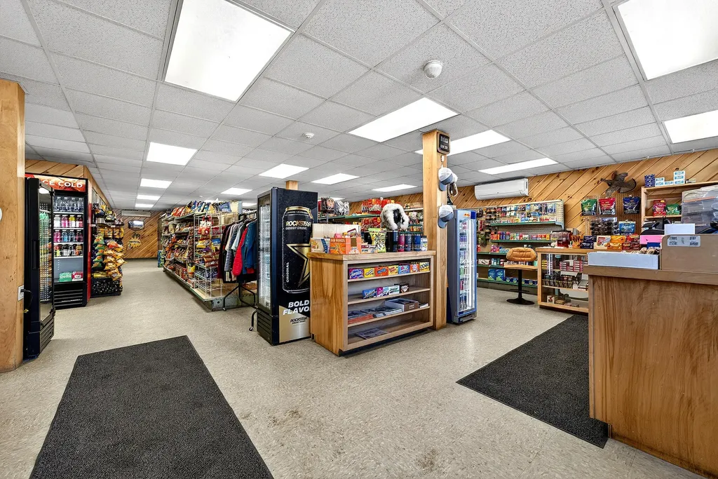 21 Corinna Road Saint Albans ME 04971
