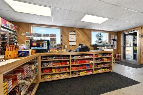 21 Corinna Road Saint Albans ME 04971