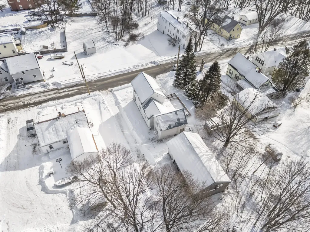 79 Harrison Avenue Gardiner ME 04345