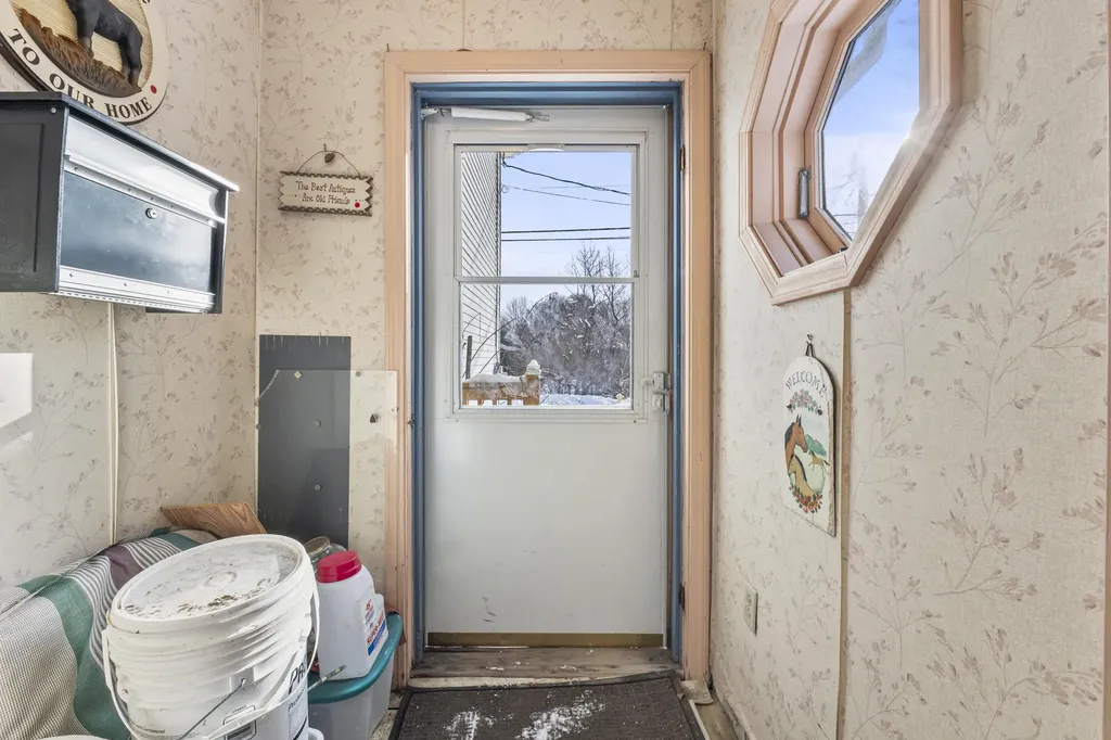 79 Harrison Avenue Gardiner ME 04345