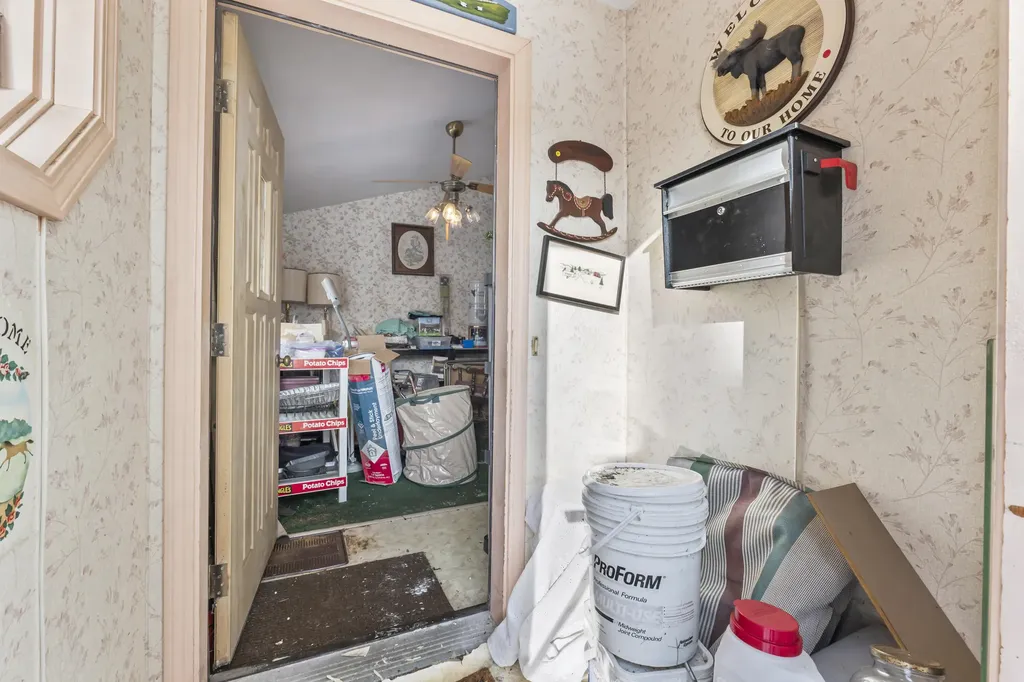 79 Harrison Avenue Gardiner ME 04345