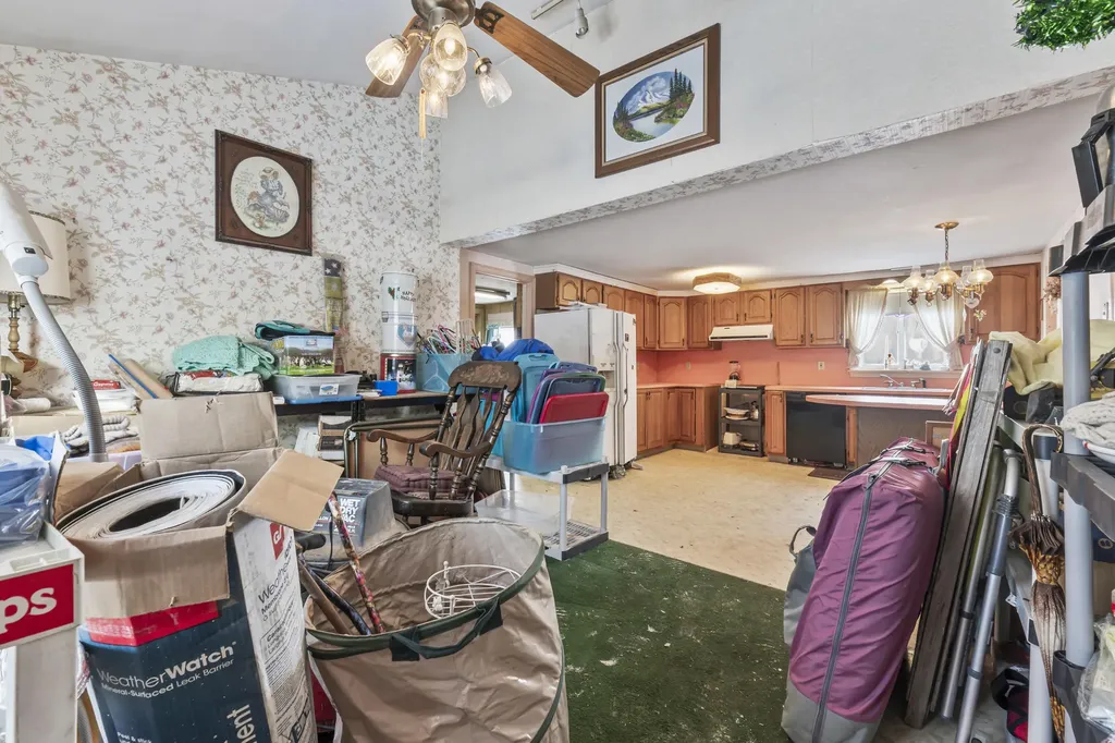79 Harrison Avenue Gardiner ME 04345