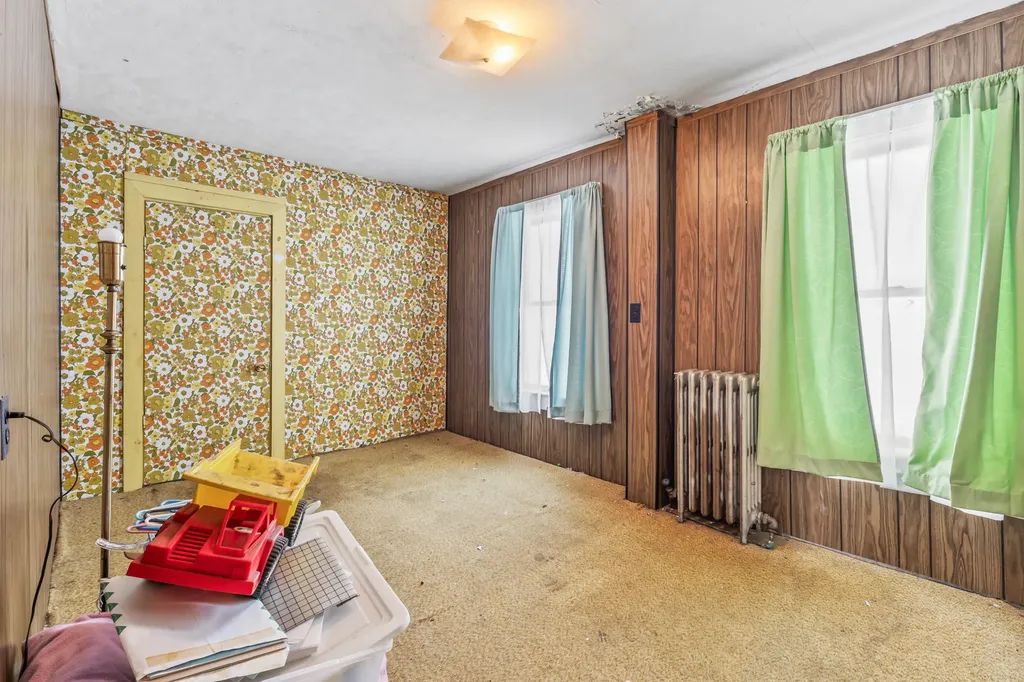 79 Harrison Avenue Gardiner ME 04345