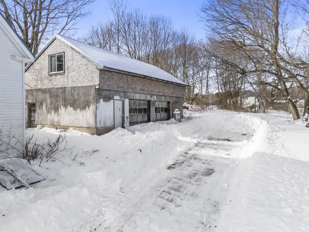 79 Harrison Avenue Gardiner ME 04345