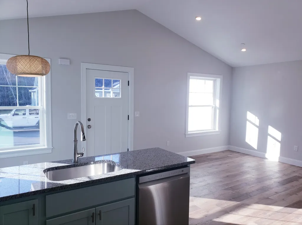 20 Heritage Way Saco ME 04072