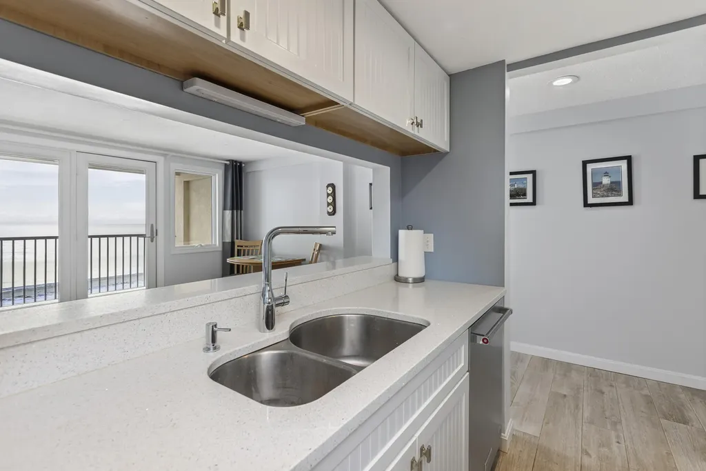 191 E Grand Avenue Old Orchard Beach ME 04064