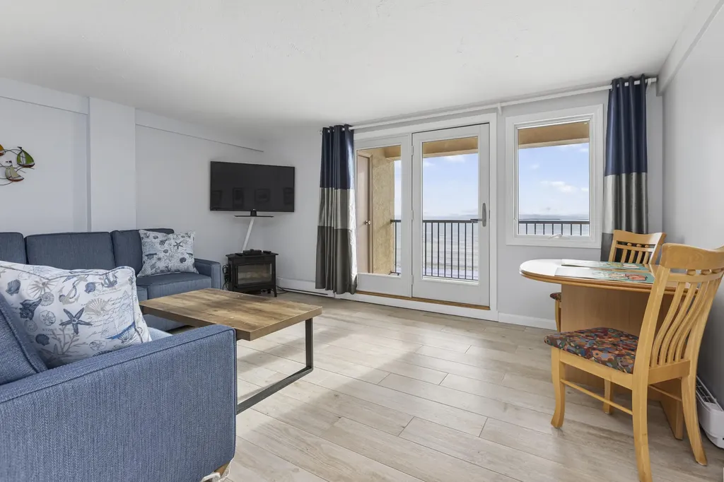 191 E Grand Avenue Old Orchard Beach ME 04064