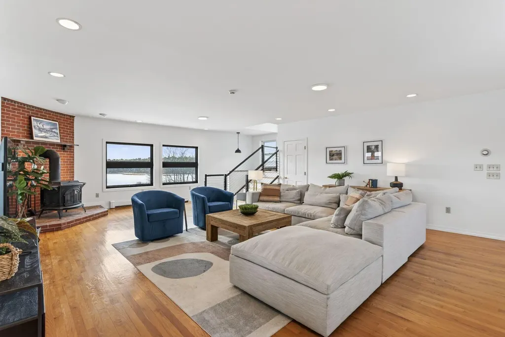 1275 Sawyer Road Cape Elizabeth ME 04107