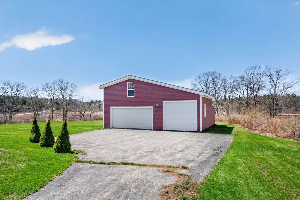 1275 Sawyer Road Cape Elizabeth ME 04107