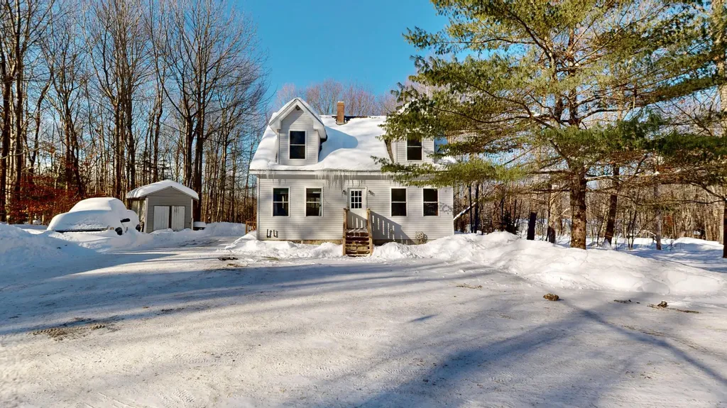 15 D And B Buckfield ME 04220