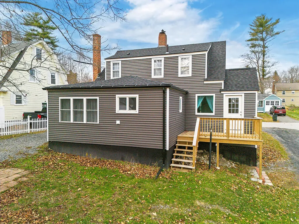 18 Manley Street Augusta ME 04330