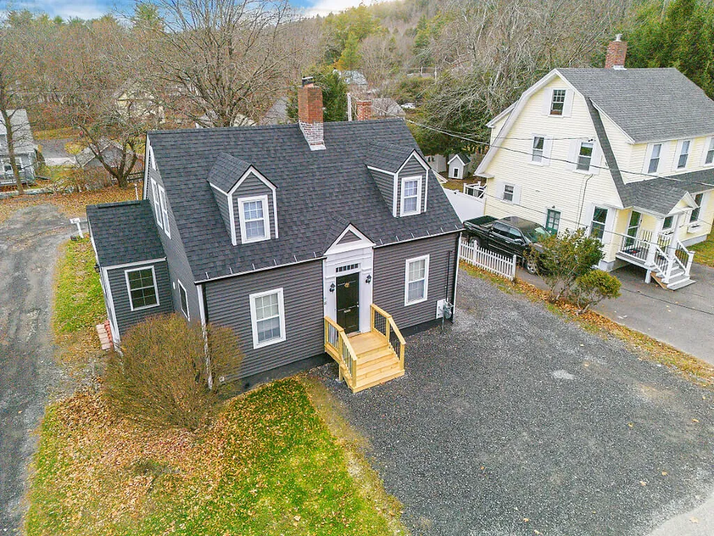18 Manley Street Augusta ME 04330